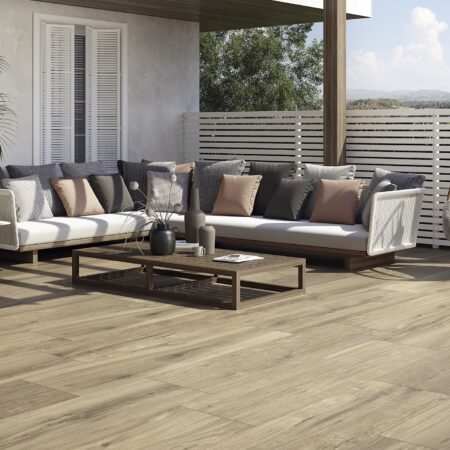 Piastrelle in gres porcellanato effetto legno